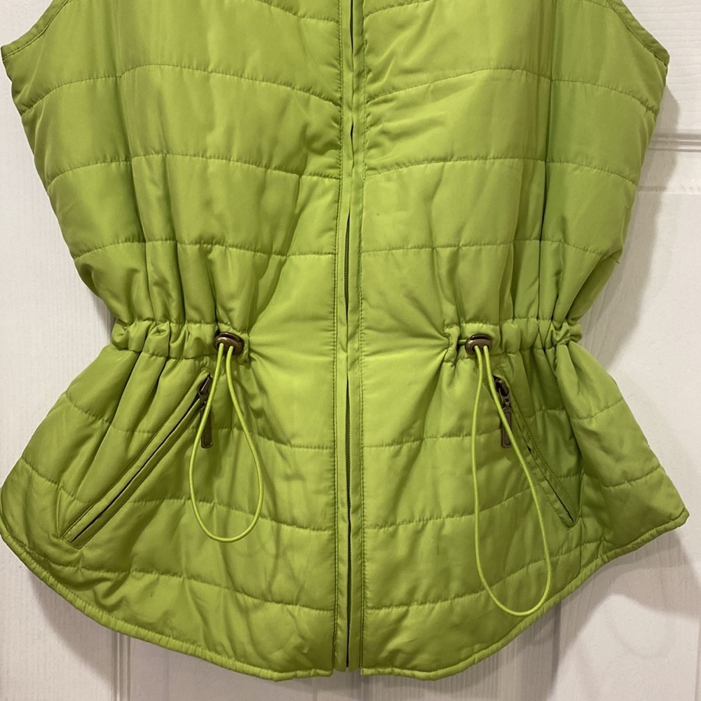 Light weight quilted vest - Picture 3 of 7